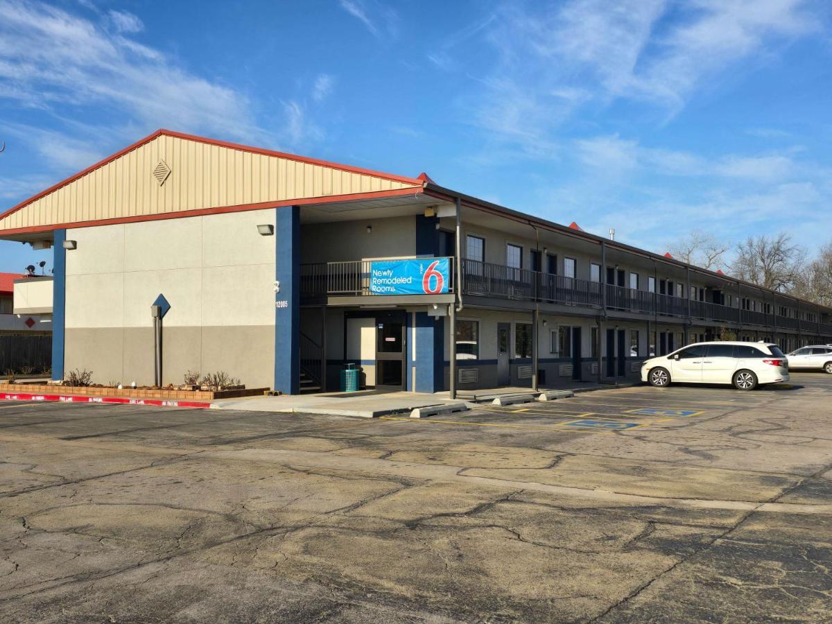 Motel 6 Oklahoma City Ok Frontier City ادمون المظهر الخارجي الصورة