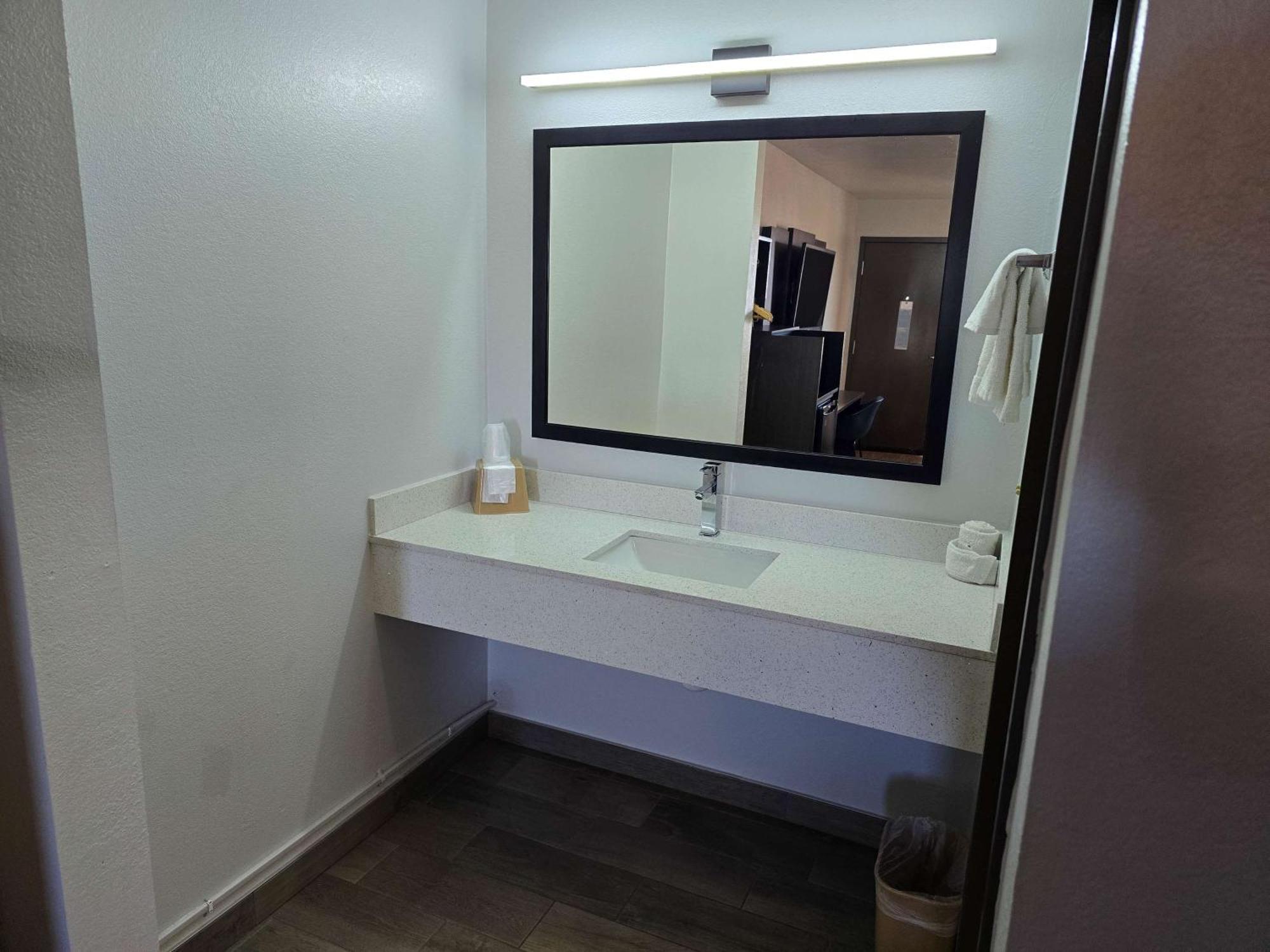 Motel 6 Oklahoma City Ok Frontier City ادمون المظهر الخارجي الصورة